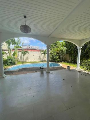 8-room duplex villa for rent - Grand Bassam Cafop