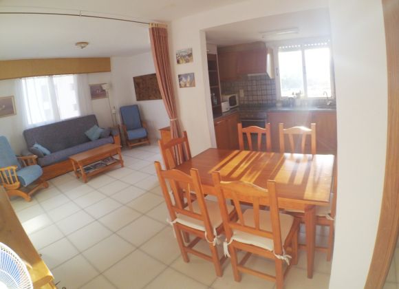 Calpe - Beachfront apartment with pool and garage