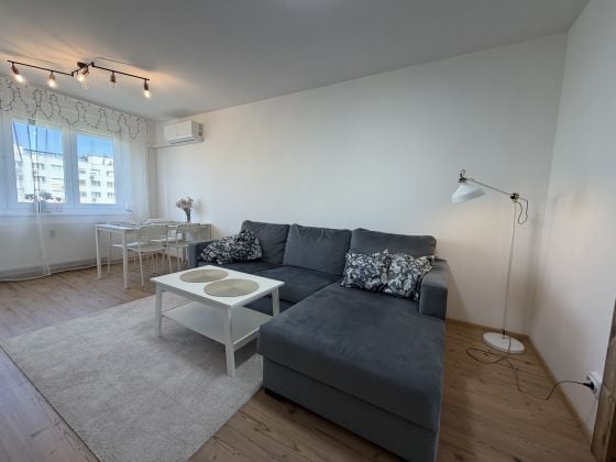 Bright, fully renovated living room + 2 bedroom/home office apartment with ...