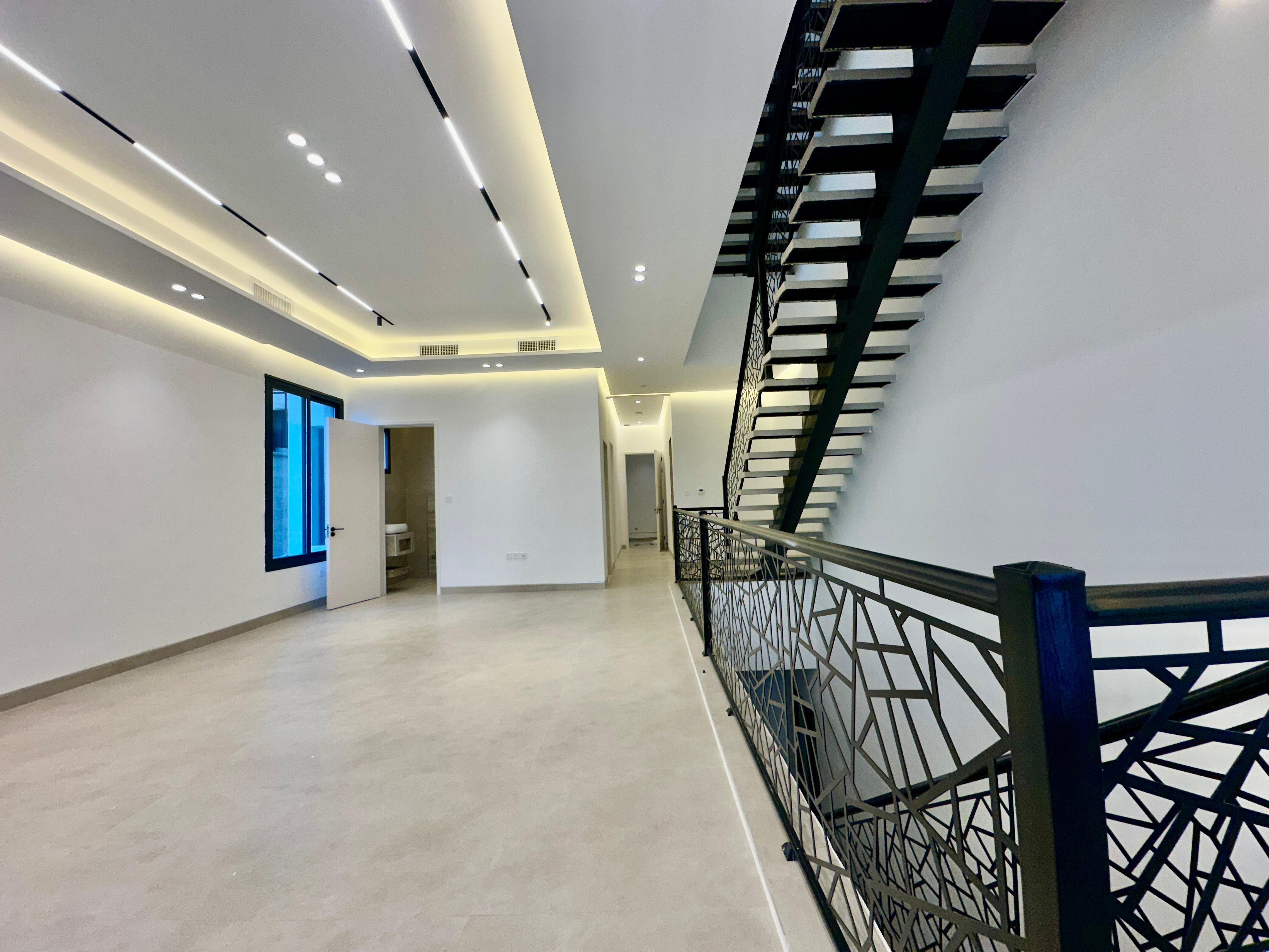 Brand-New 5 Bedroom Triplex For Rent in Mishref
