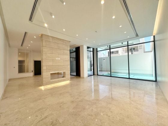 Brand New 5 bedroom Town house for rent in Abu fatira