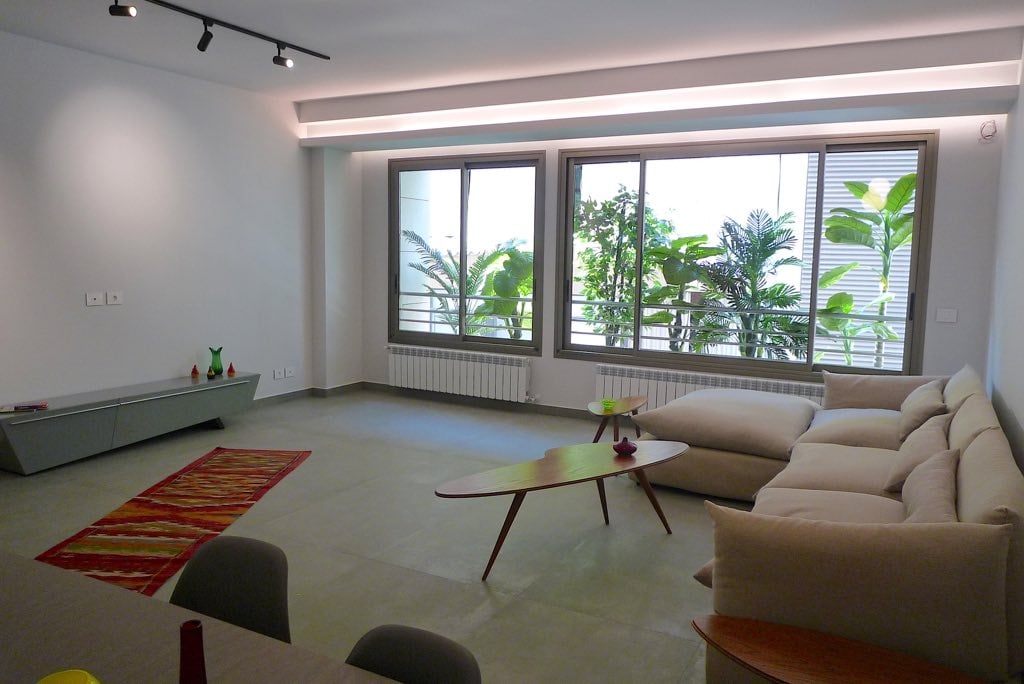 Modern architect apartment to rent in Achrafieh Sassine. 2 bedrooms. Fully furnished.