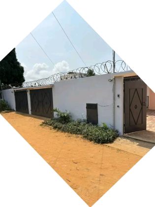 Villas de 3 habitaciones en venta en Grand Bassam 