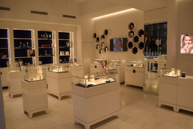 Locales comerciales en Lac 2