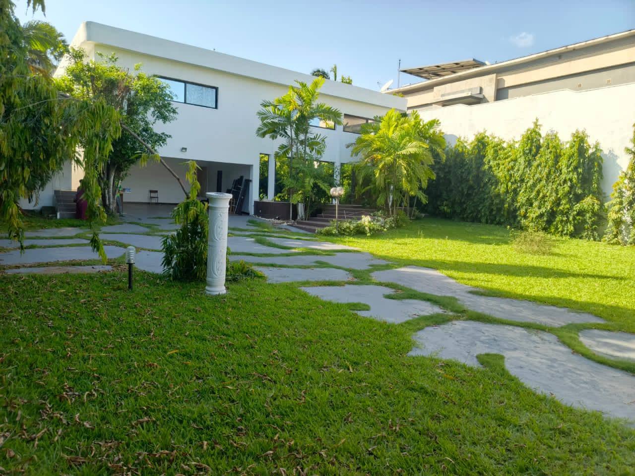  COCODY RIVIERA GOLF 1 location  VILLA DUPLEX 13 pièces