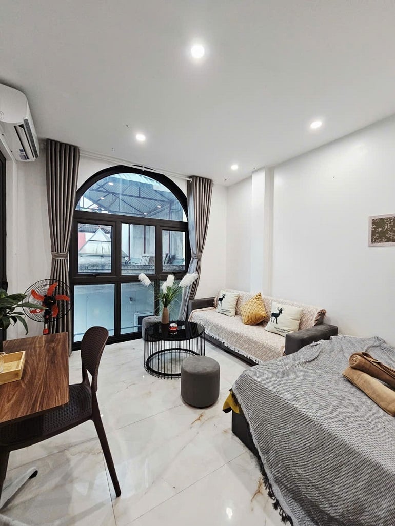 Nice, modern studio apartment in Ngoc Ha street, Ba Dinh district for rent