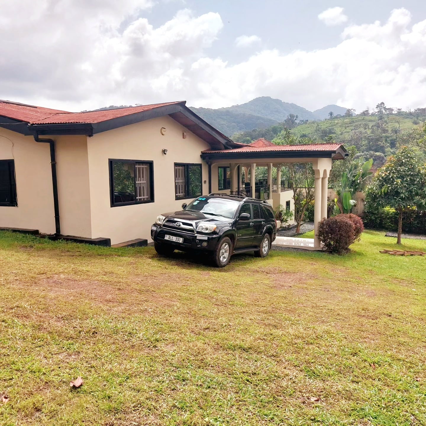 Well furnished private villas with 24/7 uninterrupted solar-powered electricity 