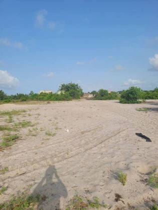 Terrain 875 M2 Bassam moossou extension nouvelle autoroute non loin de ...