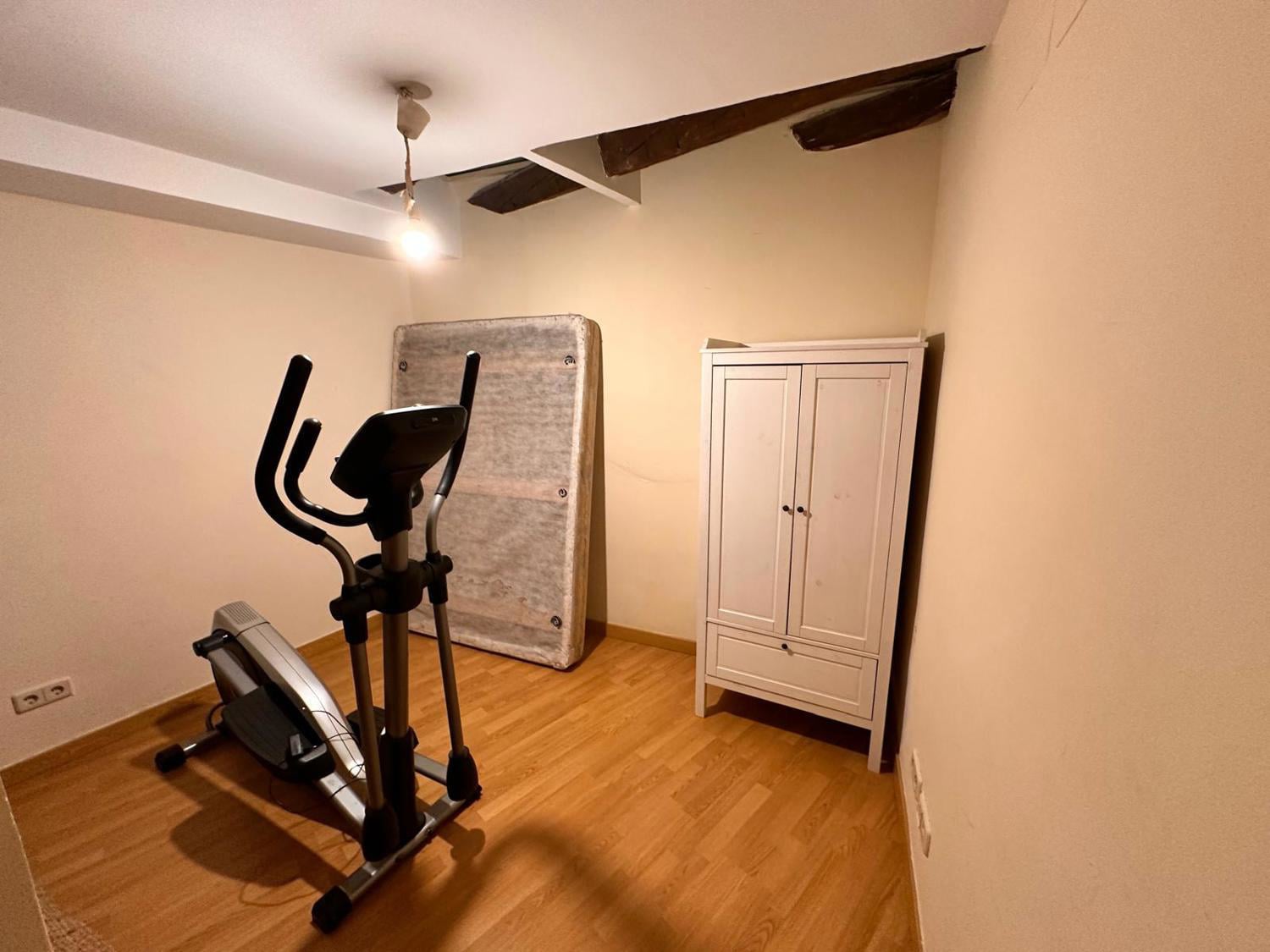 2 bdrooms, 2 baths,75 m² duplex, located in Madrid's vibrant city center