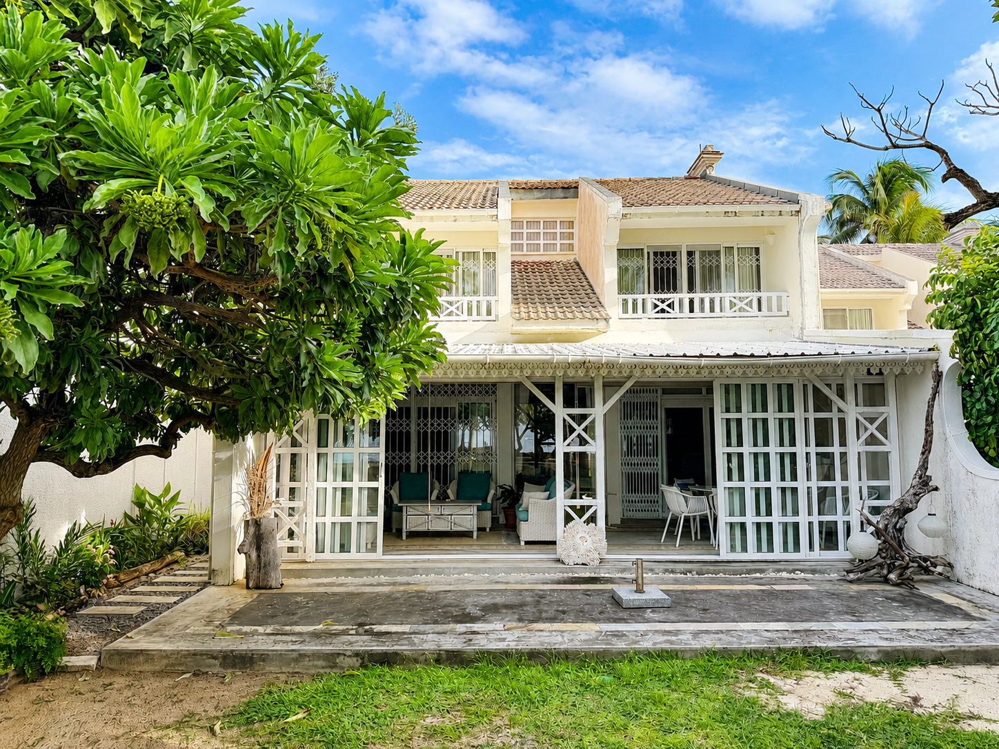 FOR RENT | 3- BEDROOM BEACHFRONT TOWNHOUSE | PALMAR, EAST COAST | East Mauritius