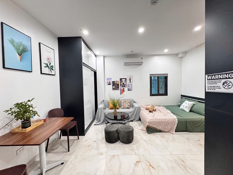Nice, modern studio apartment in Ngoc Ha street, Ba Dinh district for rent
