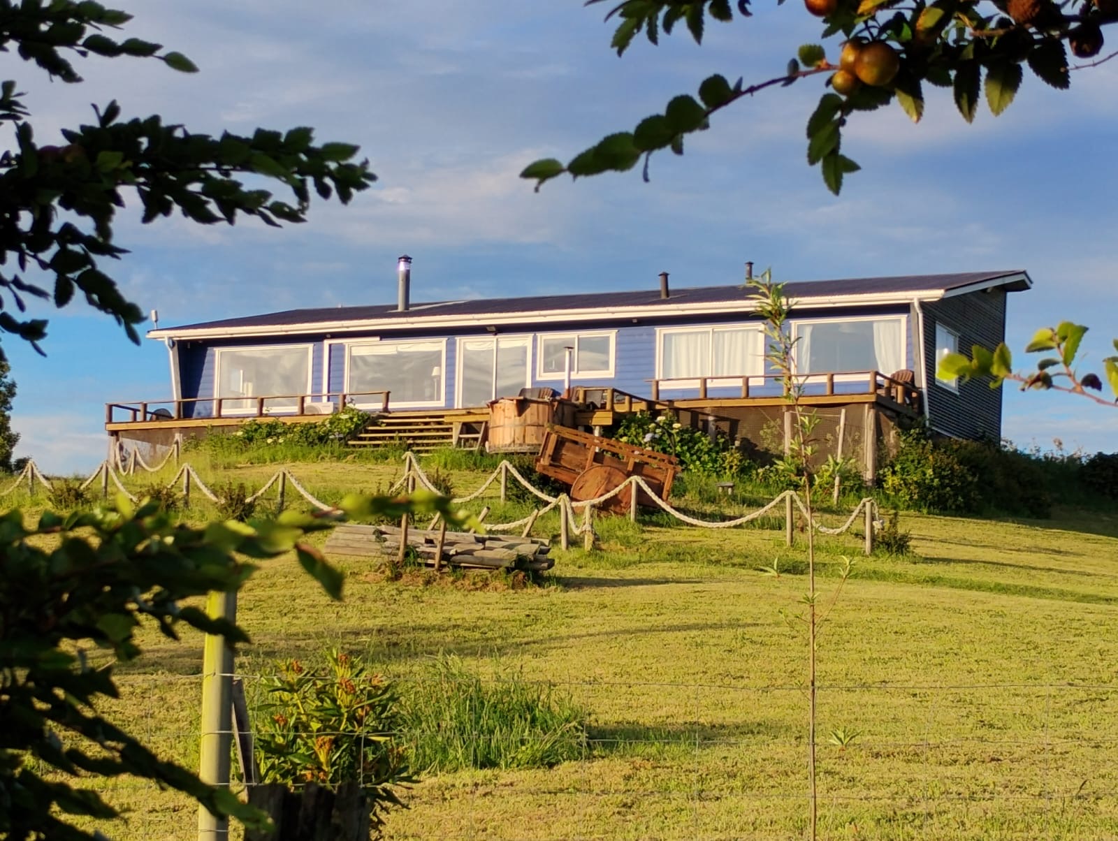 Parcela con Vista Panorámica, Casa y Gran Galpón - Quilquico, Castro