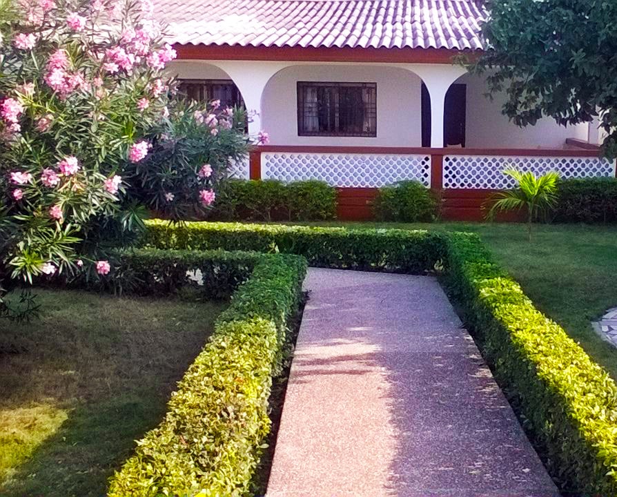 À LOUER LOMÉ TOGO - GRANDE VILLA +5 PIECES & DÉPENDANCES A TOTSI 