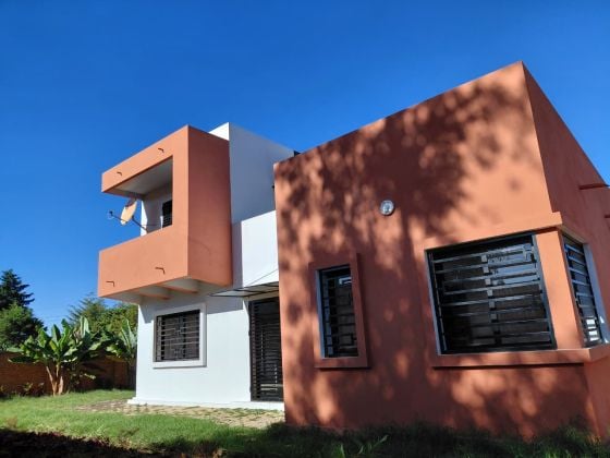 LUXURY VILLA IN IVATO – SPACE, COMFORT & BREATHTAKING VIEWS