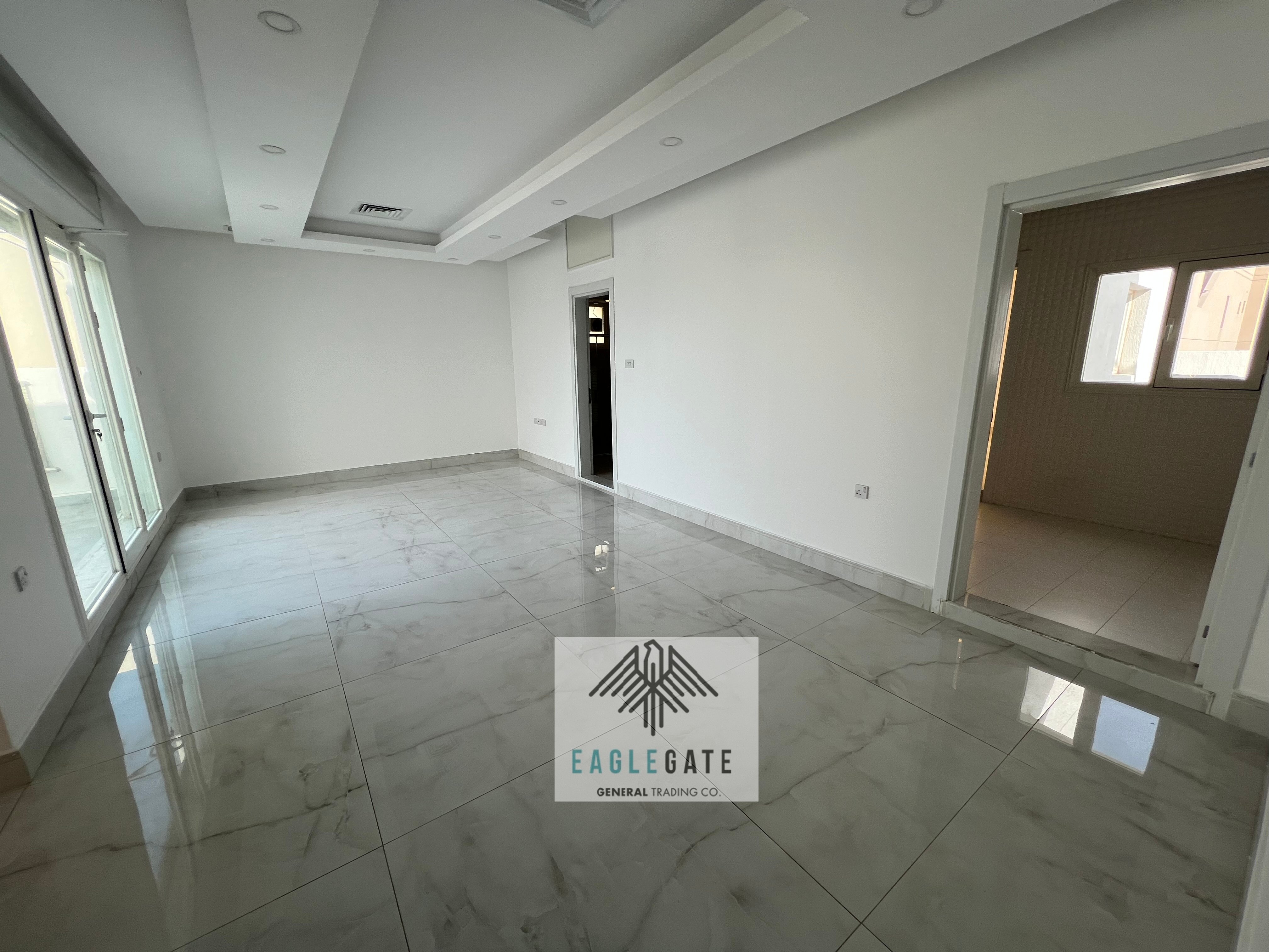Fnaitess, spacious 3 bedroom rooftop apartment