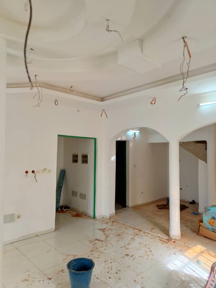 UN DUPLEX DE HAUT STANDING EN LOCATION DANS LE QUARTIER BANG POORE SUR PERFECTOR IMMOBILIER.