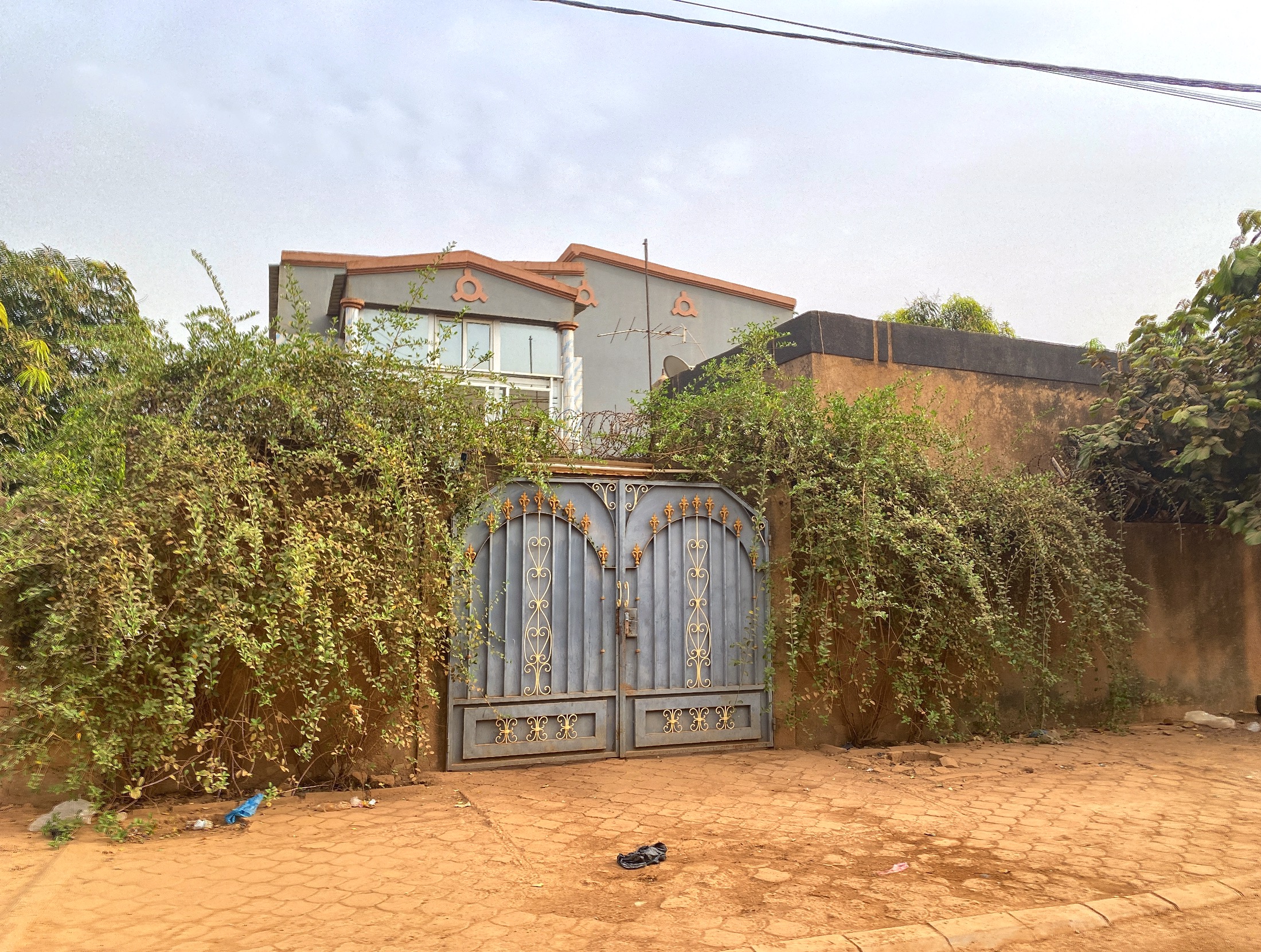 SUPERBE DUPLEX DE TYPE F7 À PISSY EN LOCATION SUR PERFECTOR IMMOBILIER