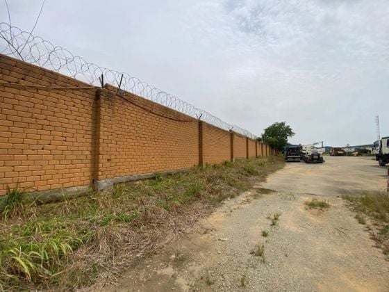 YOPOUGON  PK 22 (AUTOROUTE DU NORD) vente 4ha clôturé