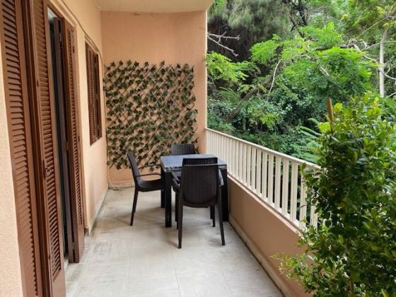 Appartement meubler a louer a Achrafieh + parking