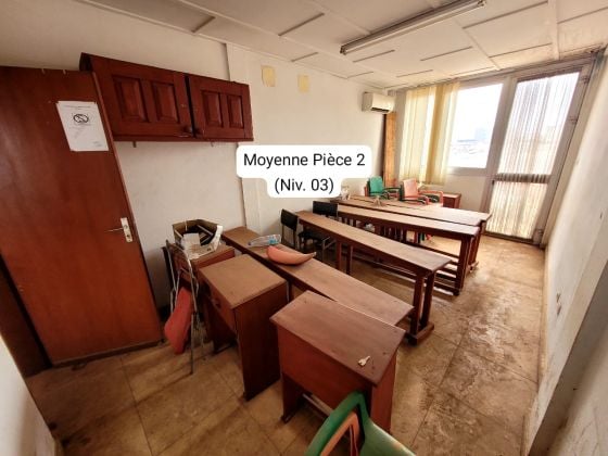 Vaste Bureau 4Pièces à louer à Omnisports