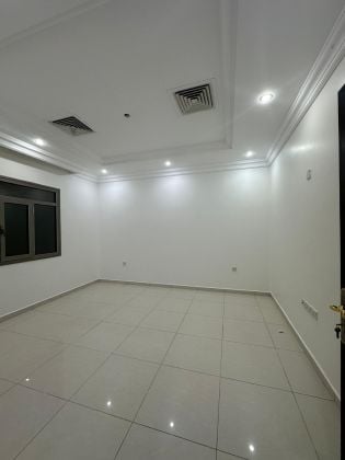 A Very Nice Big & Spacious 3 Bedroom Apartment in Mangaf.