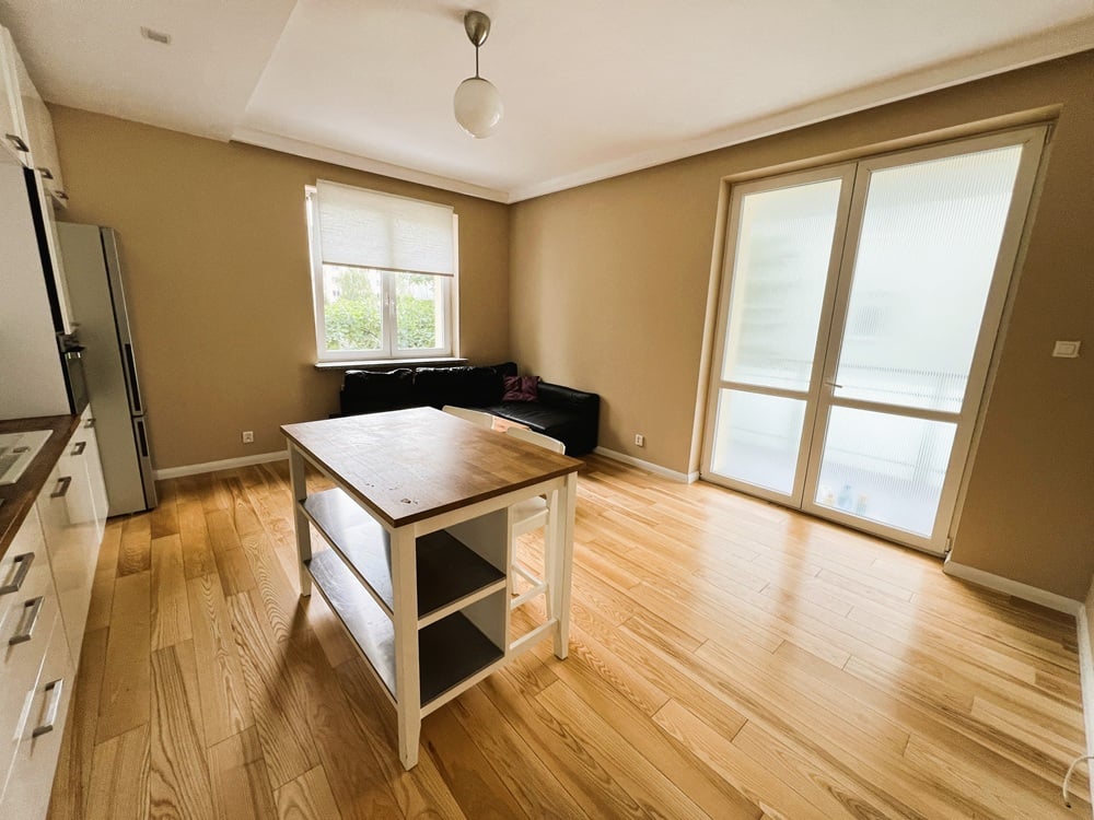 Kabaty | 4 rooms | 2 bathrooms | 14 m² balcony | 8 min to metro