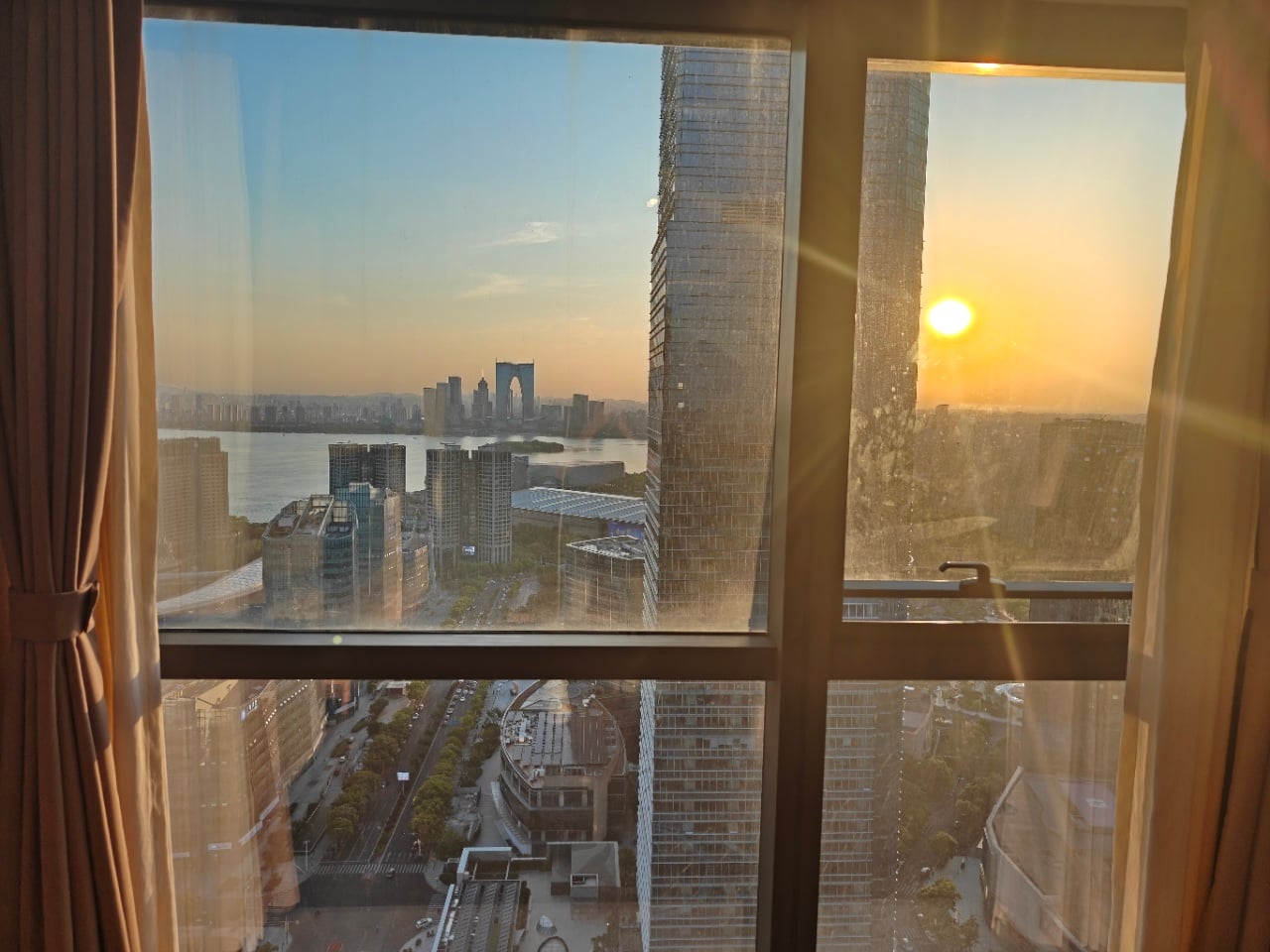 Star Lake One, Suzhou  Experience premium living in the heart of Suzhou Industrial Park!