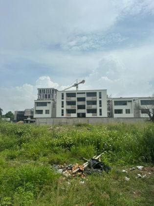 FOR SALE: A 5700 m2 PLOT OF LAND WITH WATERFRONT RIGHT IN RIVIERA ABATTA