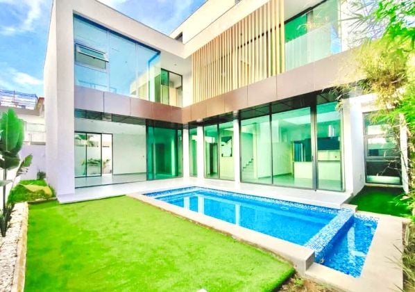 Luxury 7-room triplex apartment for sale in Bingerville, Feh Kesse