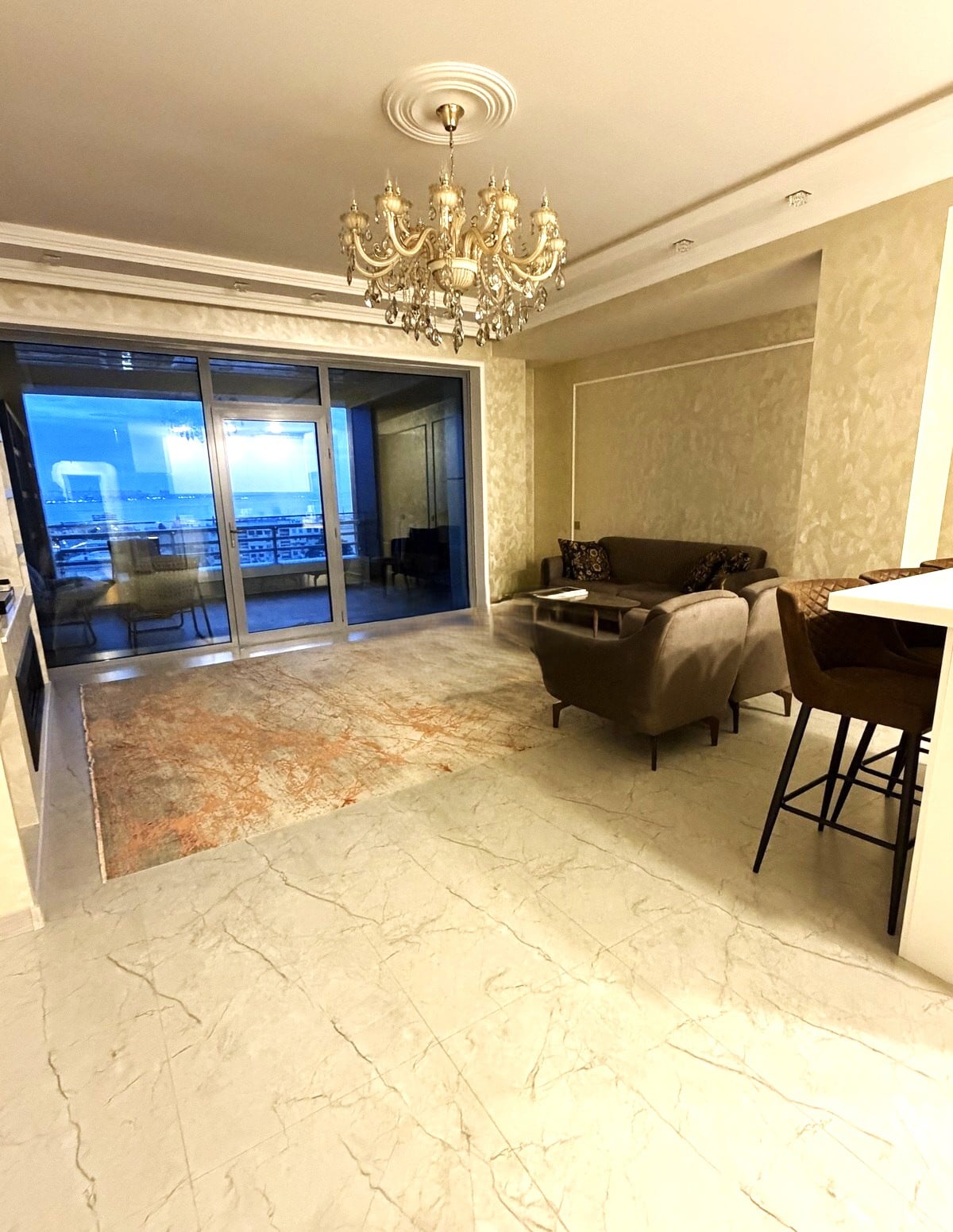 Apartment with a sea view. Sabail area . 1 bedroom apartment for rent in the prestigious GUMUSH Residence  building