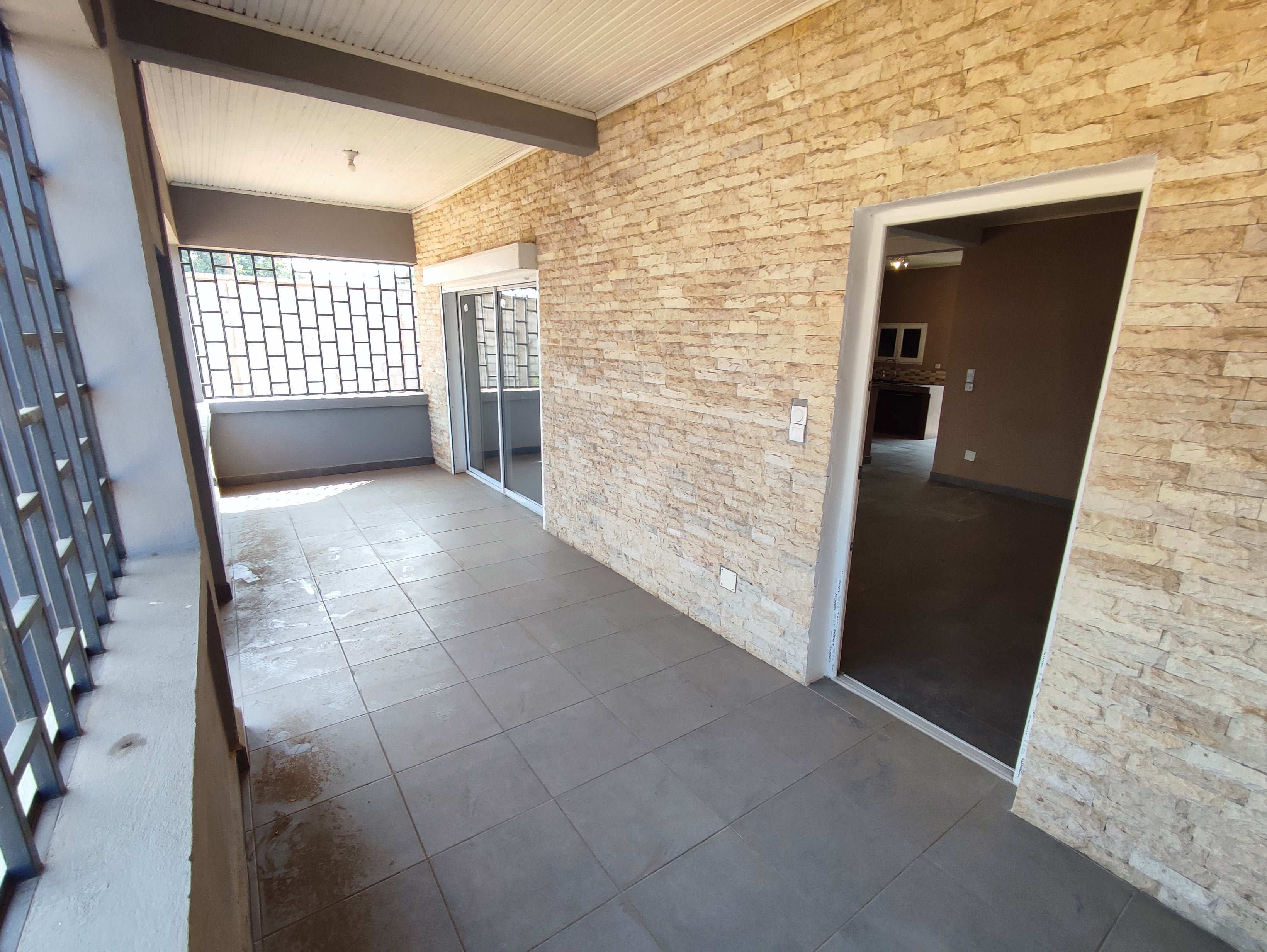 IN AFFITTO – VILLA CON 4 CAMERE DA LETTO A TULEAR, Madagascar – RIF: LM23053