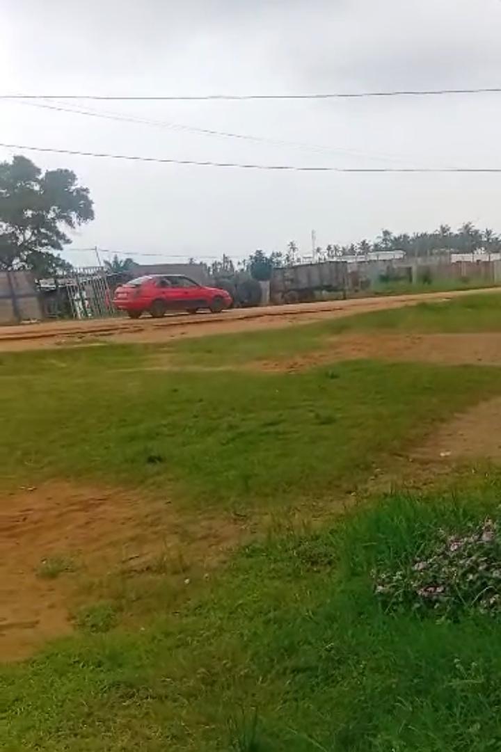 Bassam Mondoukou 2 lots de 500 M2 ( 1000 m2 ) avec ACD