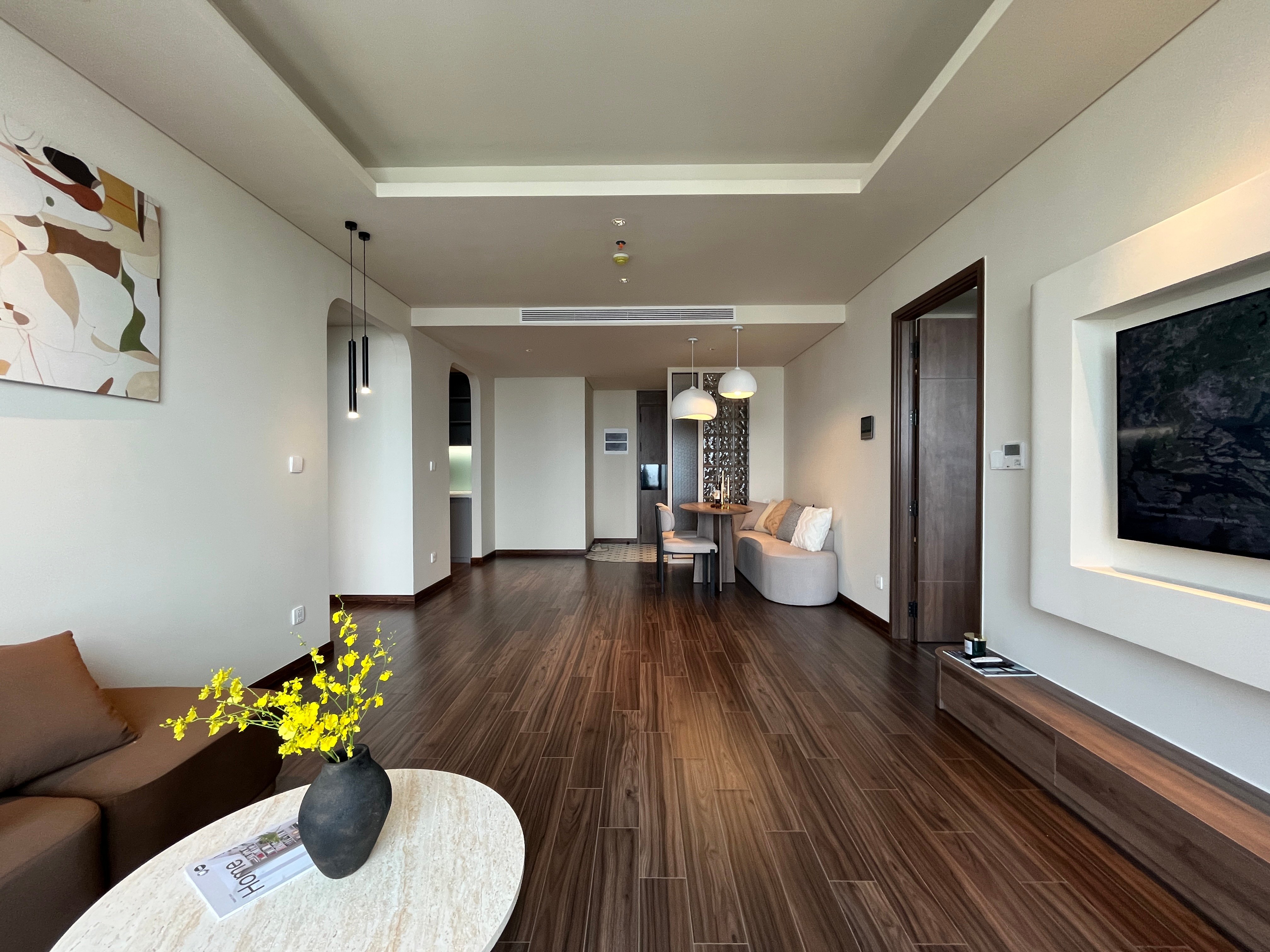 Spacious Apartment Modern Decoration For Rent Next District 1