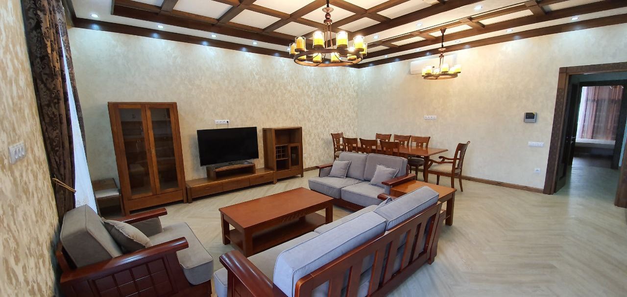 Great 3 bedrooms and 3 bathrooms apartment of 160 sq.m. in central Tashkent