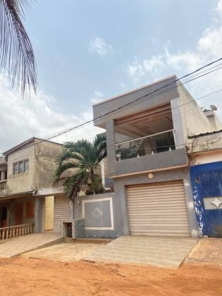 DUPLEX VILLA FOR SALE – Lomé, AGOÈ SOGBOSSITO (BAR ...