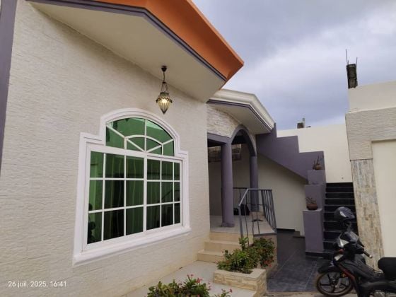 VILLA MODERNE A VENDRE À AIDEGNON/ABOMEY-CALAVI