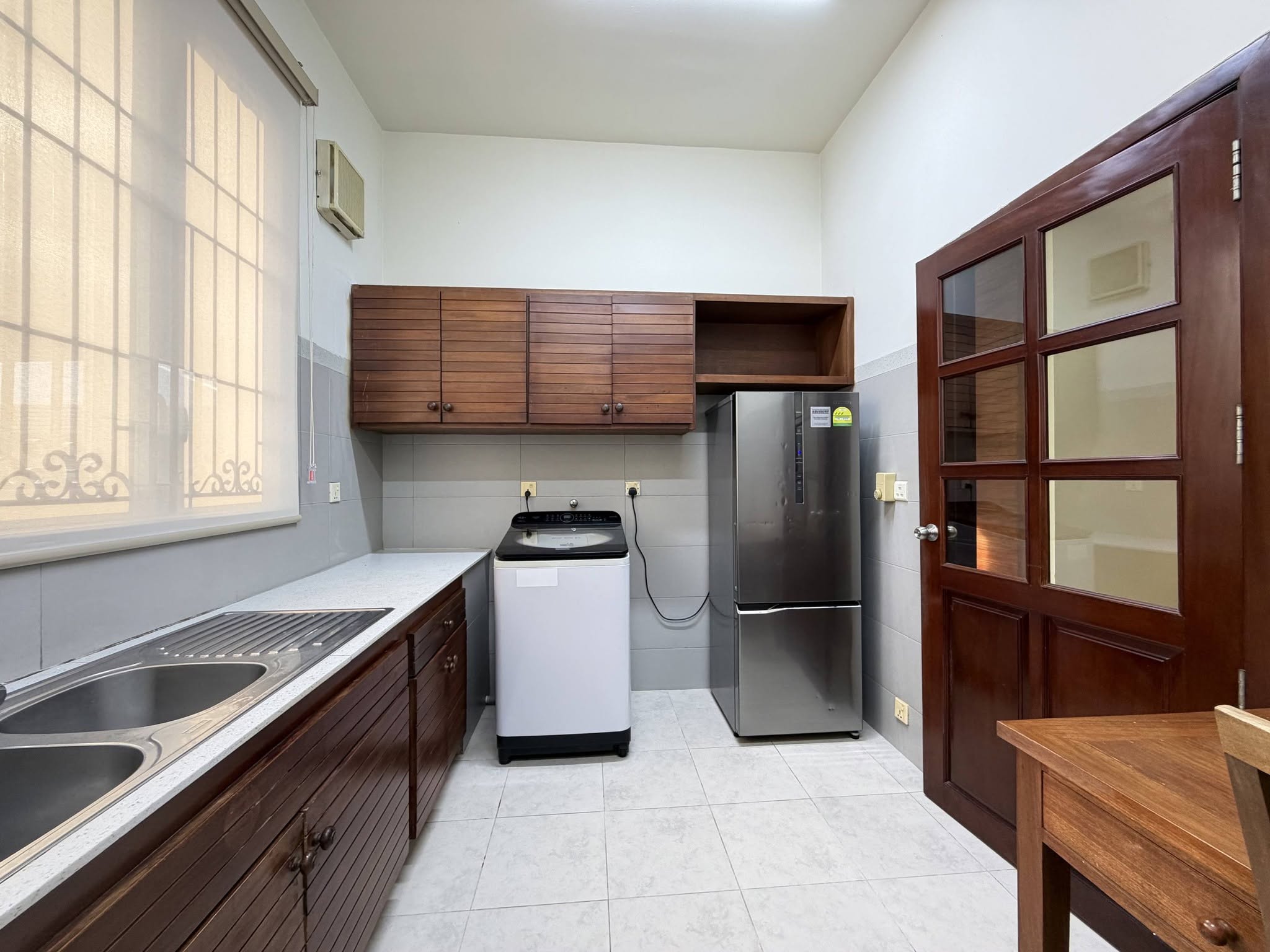 Spacious 3 bedroom Apartment for rent in BKK1