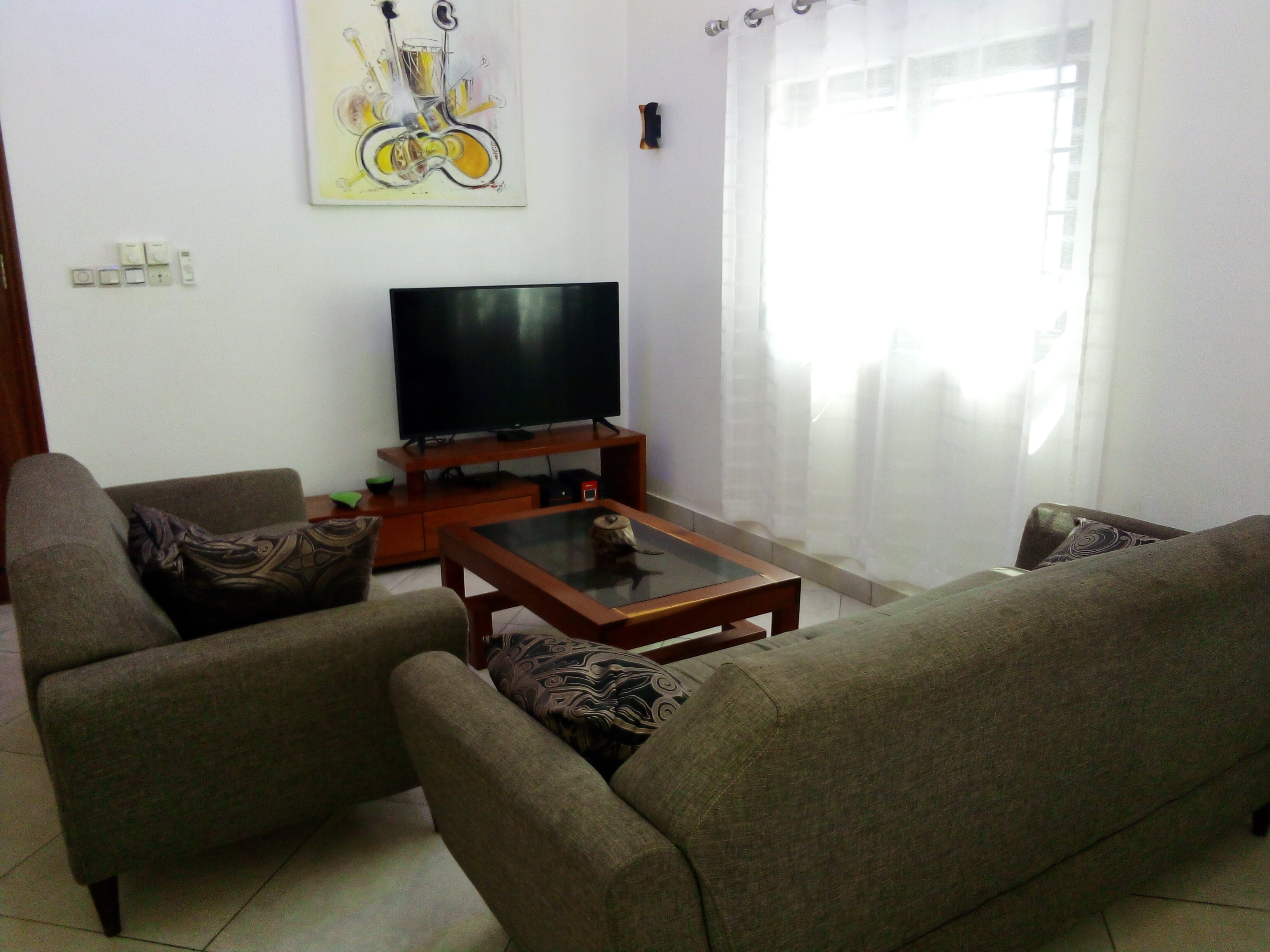 Location appartement meublé 3 pièces, Fidjrossè plage - Cotonou