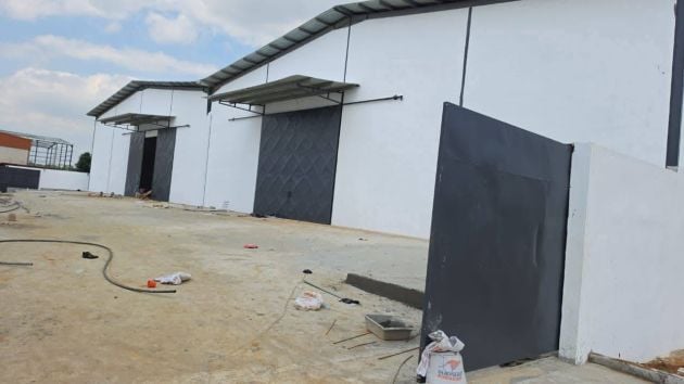 Autouroute du nord pk 25 location entrepot 3000m2