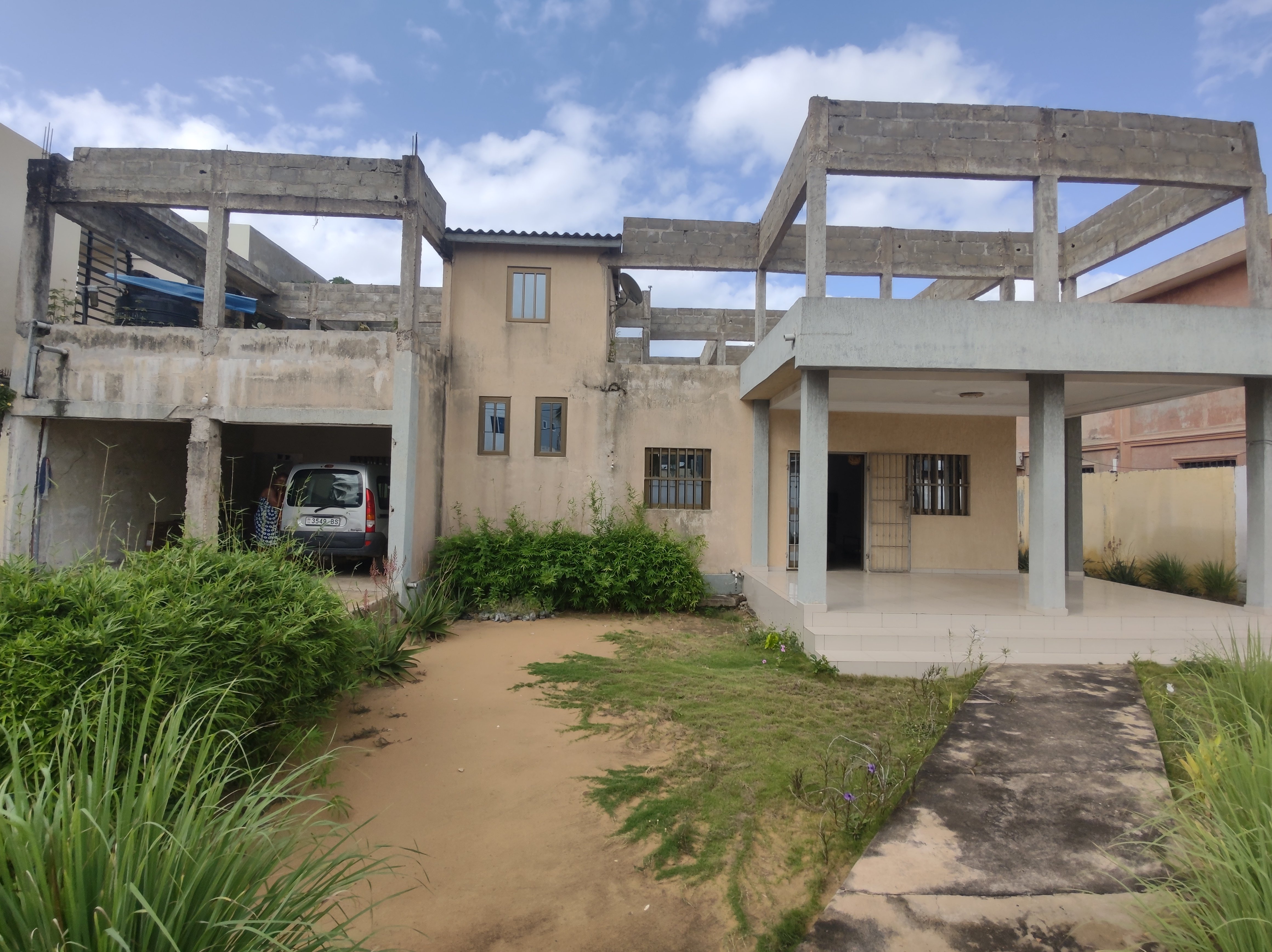 VILLA À VENDRE À BAGUIDA – SECTEUR RÉSIDENTIEL RECHERCHÉ