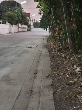 372 sq.m. Residential Land in Khu Khot, Pathum Thani – Ideal for a ...
