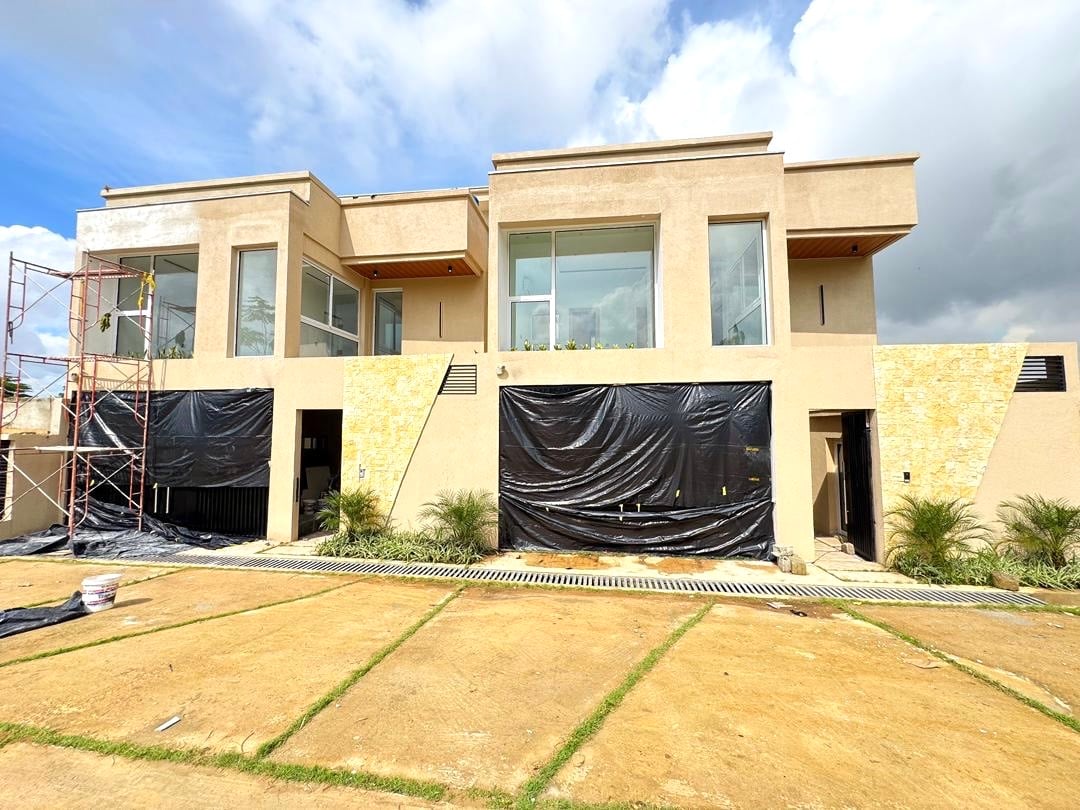 DUE NUOVE VENDITE A DUE BIFAMILIARI DI 7 LOCALI, DI NUOVA COSTRUZIONE, A BIngerville.