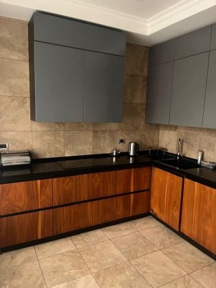 Modern 2 BDR apt close to the Old City and the boulevard