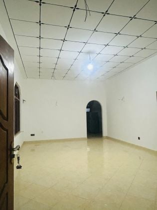 Spacious 6-BR House on 30 Perches for Long-Term Lease in Ahangama (Jungle ...