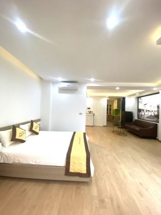 Nice studio apartment in Truc Bach, Ba Dinh district for rent