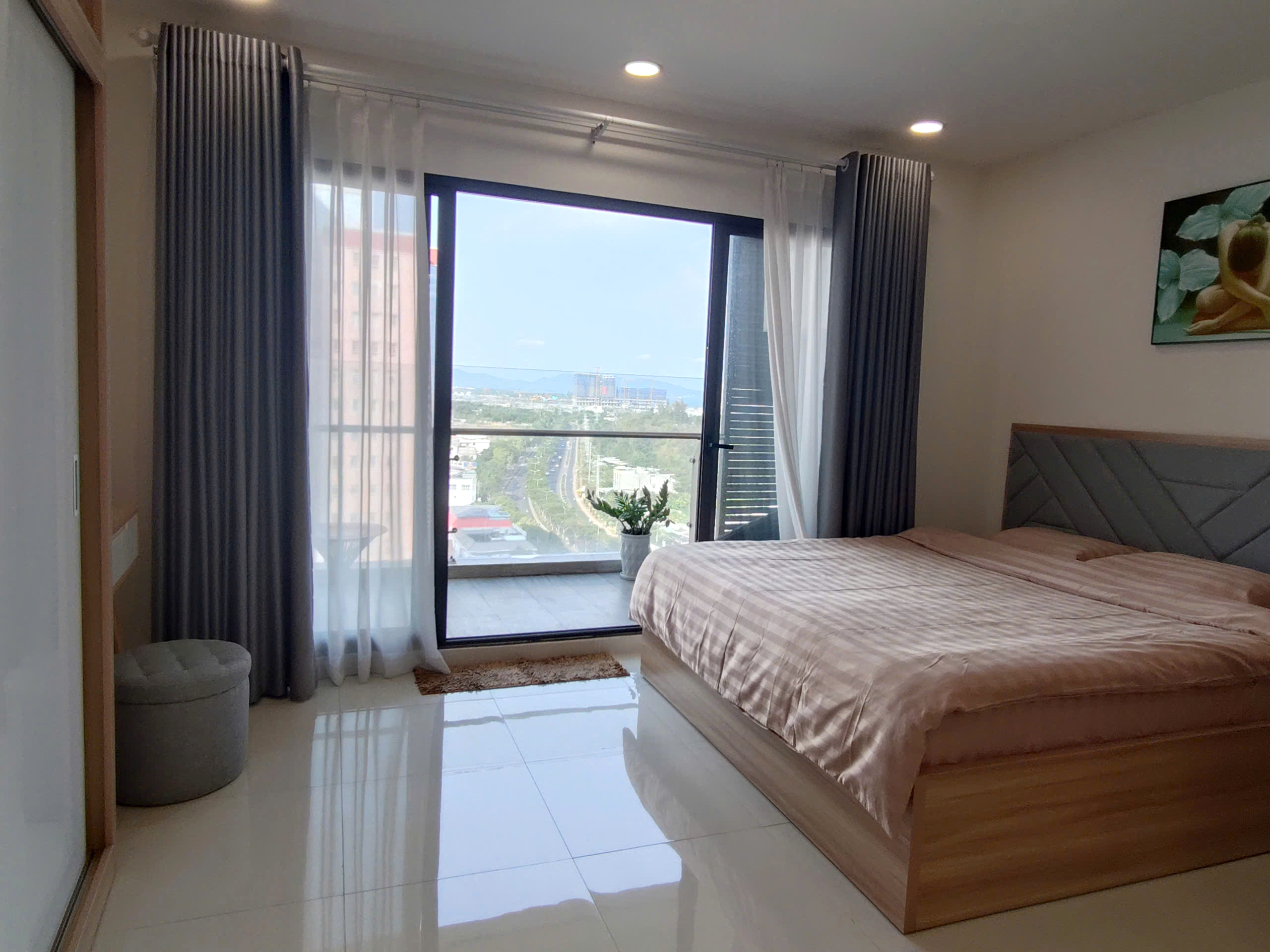 Spacious studio apartment in Vung Tau city - Sea view - Fireworks view - Local Vibe