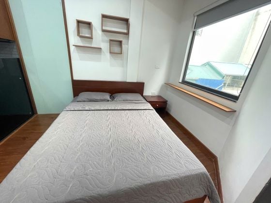 Bright studio apartment in Linh Lang street, Ba Dinh district for rent