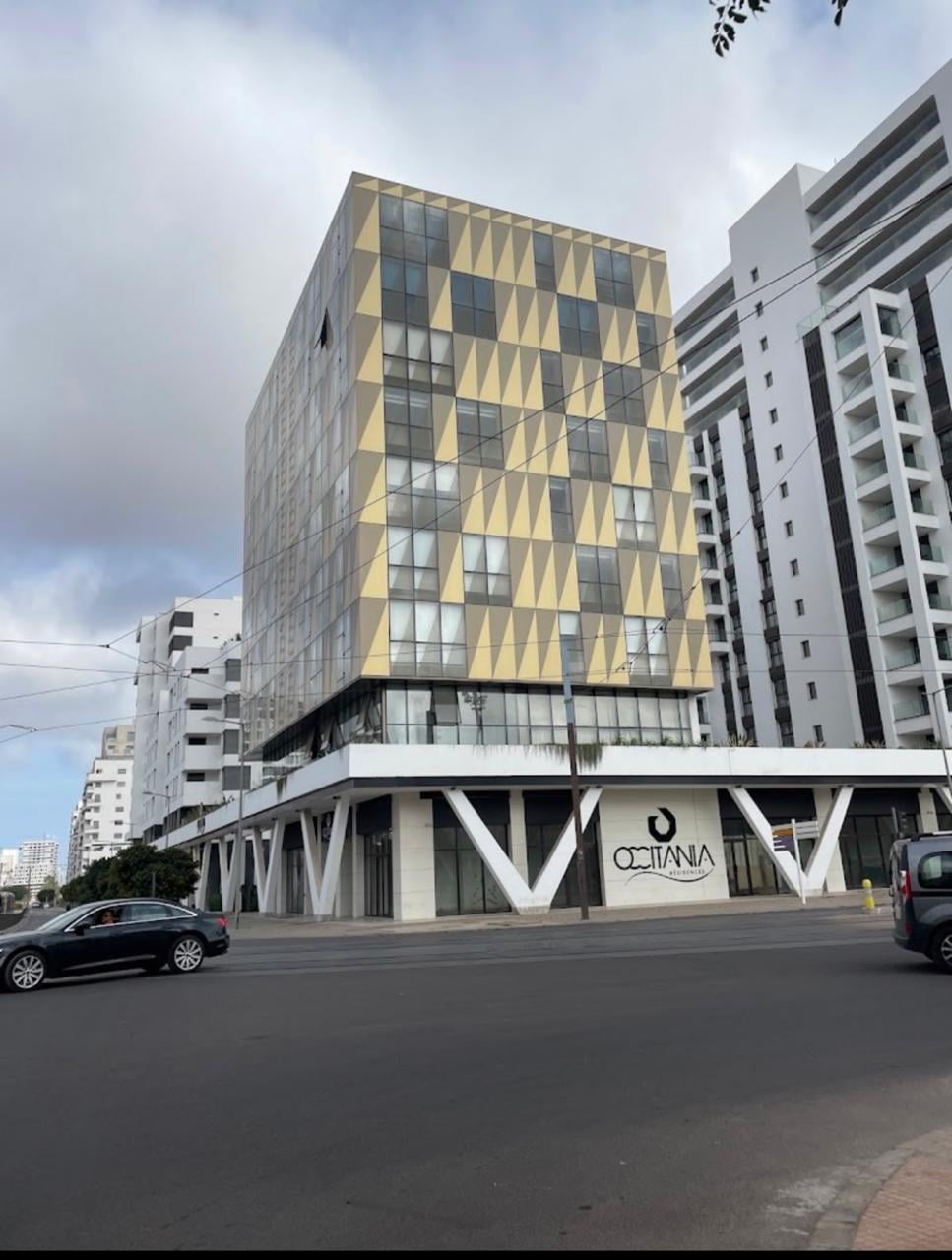 Equipped office space for rent 