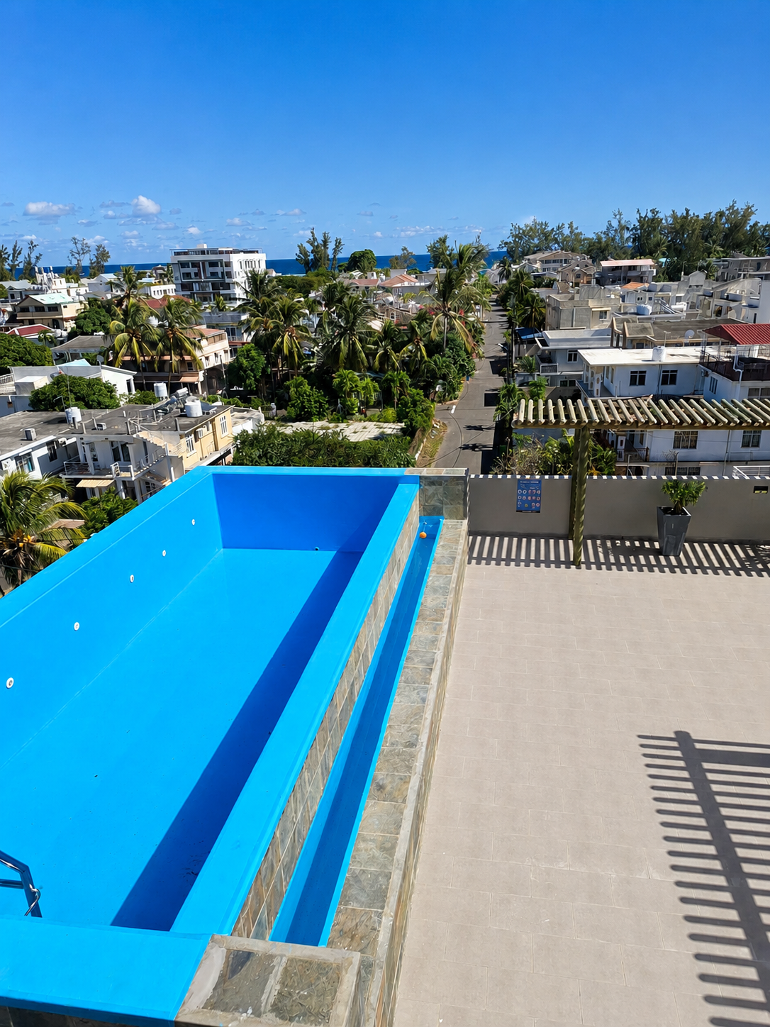 Apartamento moderno a estrenar en alquiler a largo plazo – Flic en Flac - 40.000 rupias al mes.