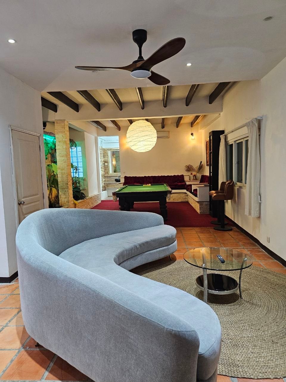 Renovated style 4 bedrooms house for rent 